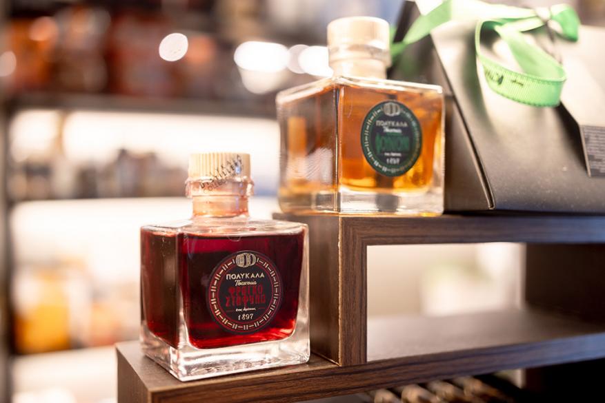 Καρπός | Μητροπόλεως 28