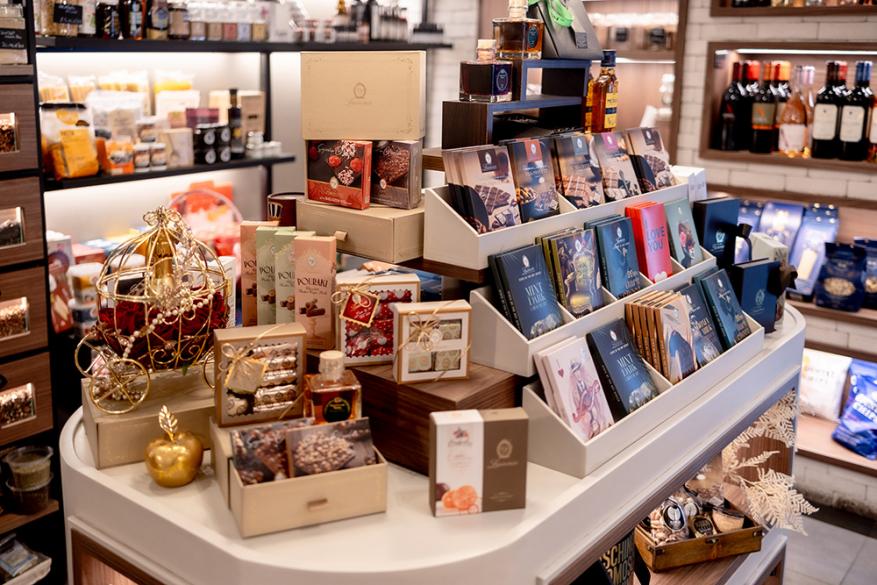 Καρπός | Μητροπόλεως 28