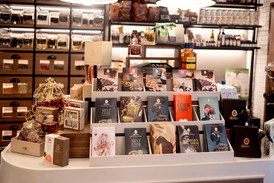 Καρπός | Μητροπόλεως 28